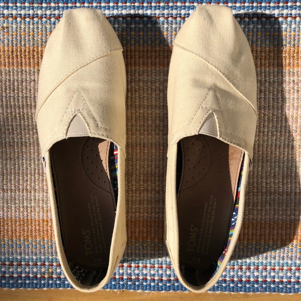 Canvas TOMS Classic Women’s Size 8